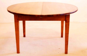 French Antique Style Round Extending Table