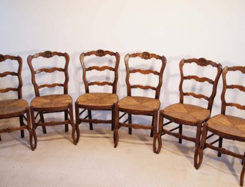 French Antique Beech Chairs with Coquille Carved Backs set of 6